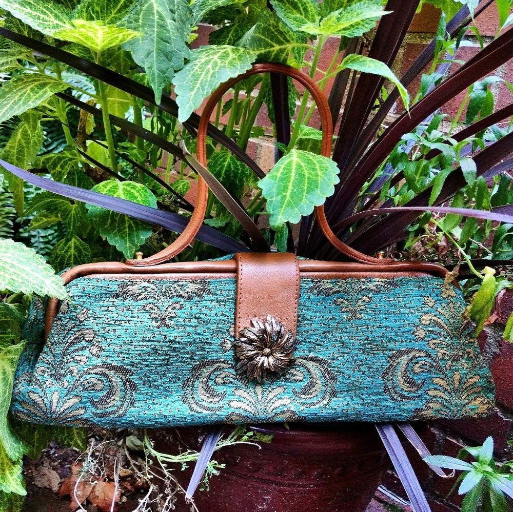 SALE♥️Vintage Amis Embellished Handbag